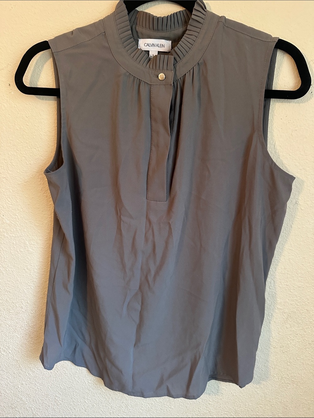 Calvin Klein Sleeveless Gray Mock-Neck Shell